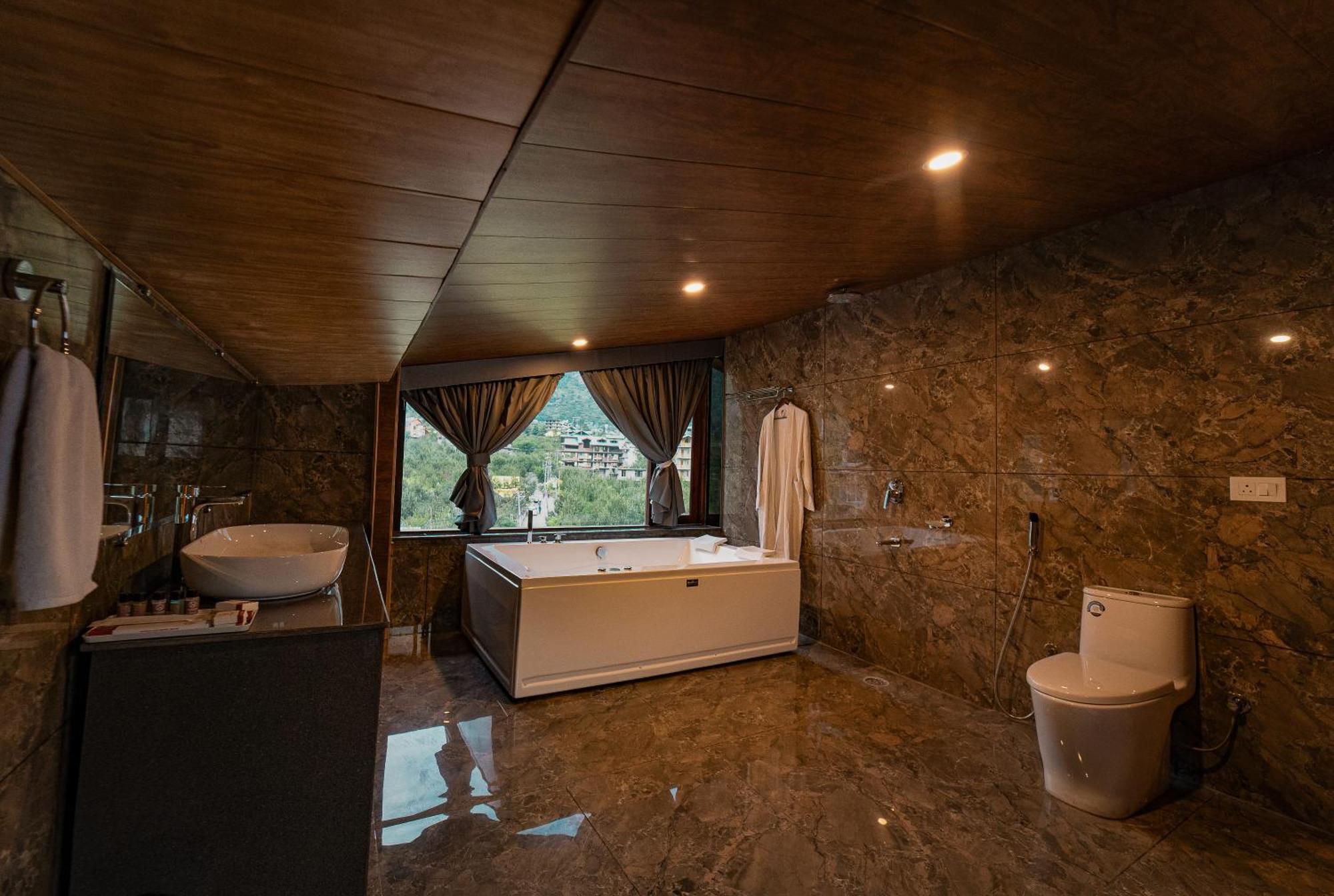 Nazaara - A Luxe Retreat Hotel Manali  Luaran gambar