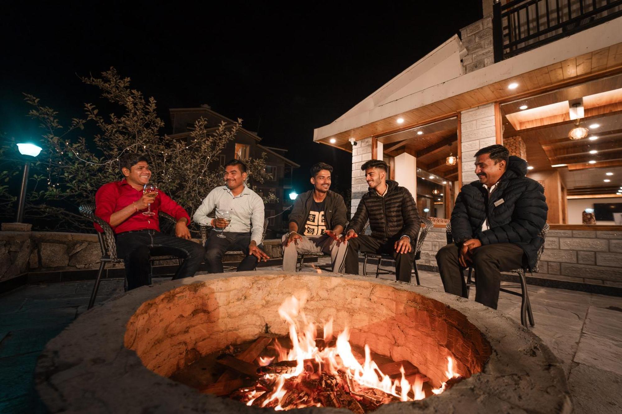 Nazaara - A Luxe Retreat Hotel Manali  Luaran gambar