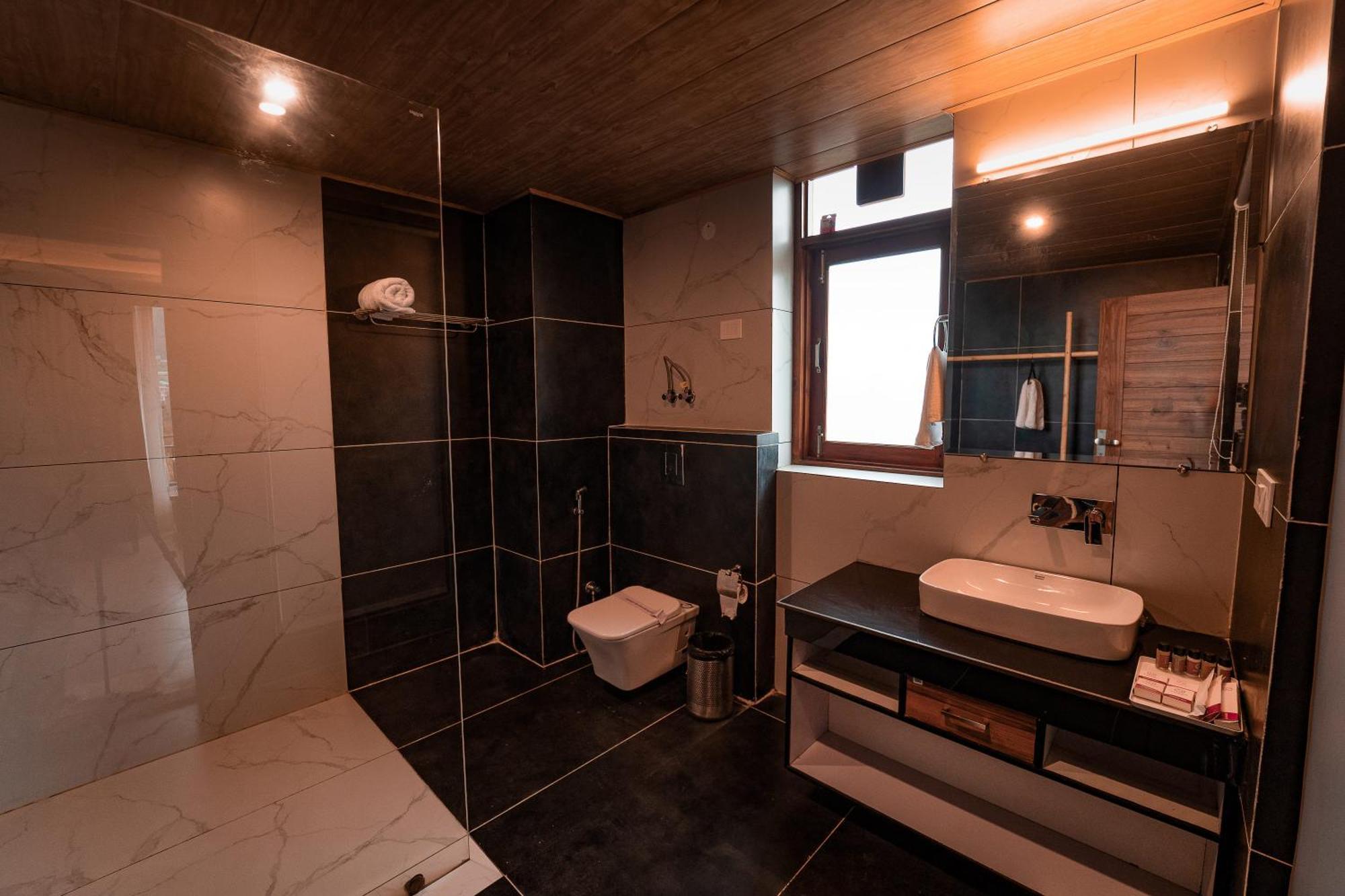 Nazaara - A Luxe Retreat Hotel Manali  Luaran gambar